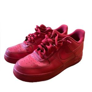 Nike men’s Air force one ‘07 LV8 1 (all red)